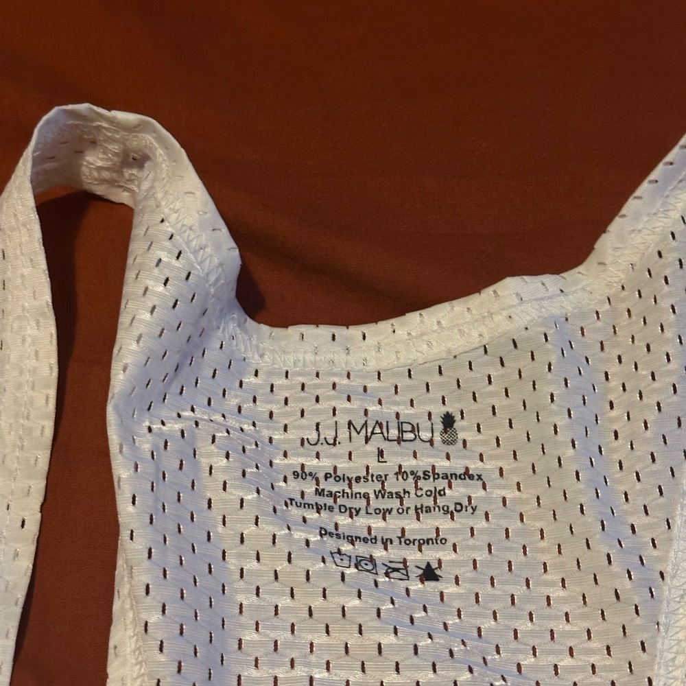 NWOT Jj Malibu White Mesh Tank Top - Picture 2 of 3